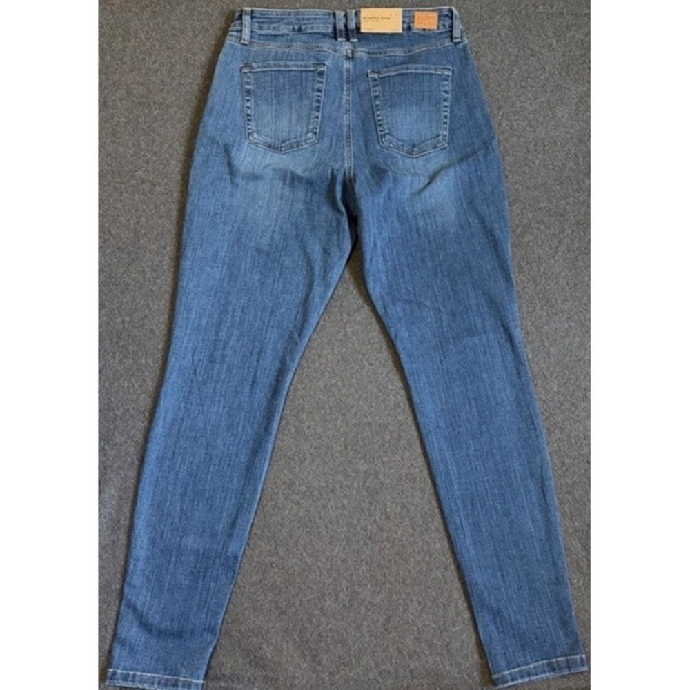 L.L.Bean BeanFlex Skinny Leg Jeans Wmns 12 MT Tall Favorite Fit Stonewashed NWT - Picture 2 of 14